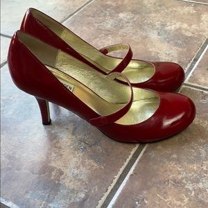 Steve Madden Red patent Mary Jane heels 8.5